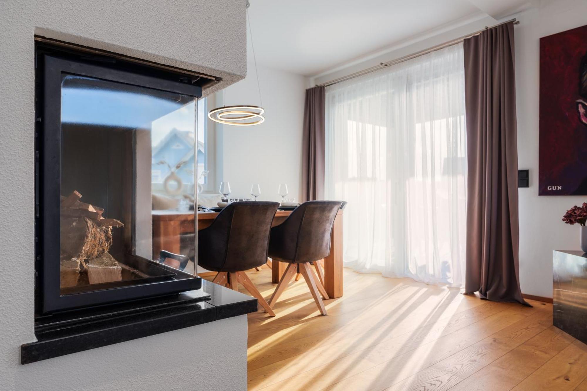 Platschberg Urban Hideaway - Stilvolles Ferienhaus Mit Pool An Der Weinstrasse Berghausen Værelse billede