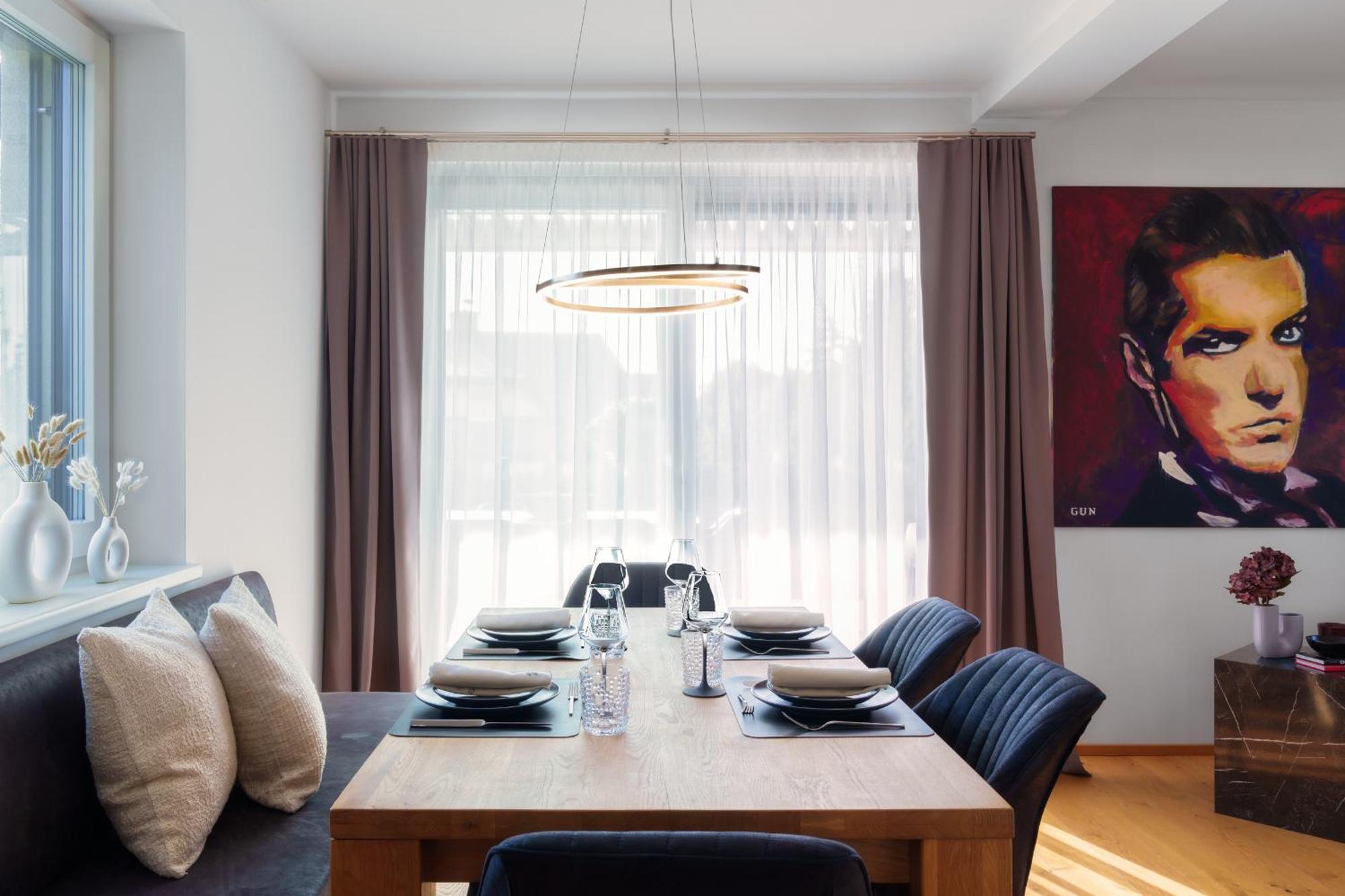 Platschberg Urban Hideaway - Stilvolles Ferienhaus Mit Pool An Der Weinstrasse Berghausen Værelse billede